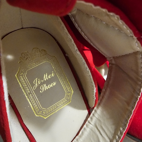 Ji Mei, Size 9.5, Red - Picture 5 of 8